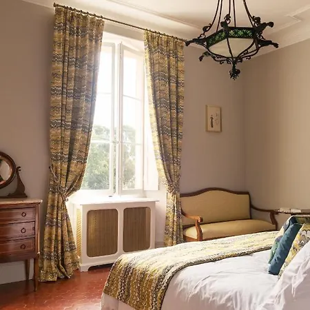 招待所 Chateau De La Brillanne 2*